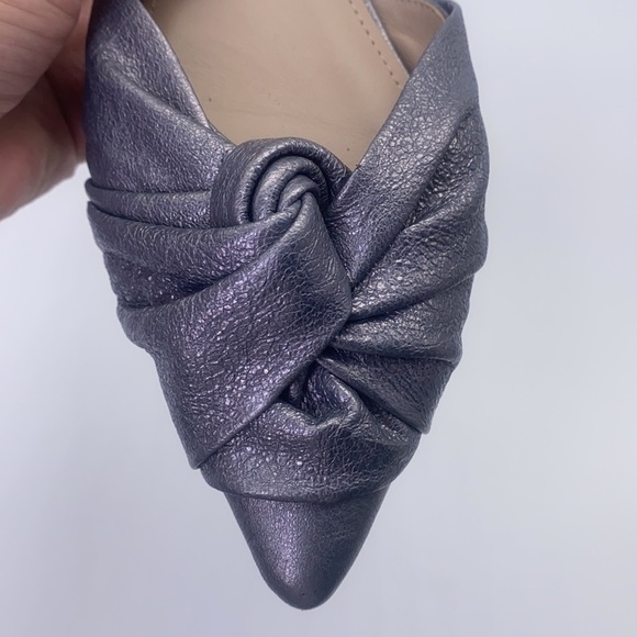 Donald Pliner - Dorsey Silver Leather Pointed Toe Flats Size 8.5 - Picture 7 of 15